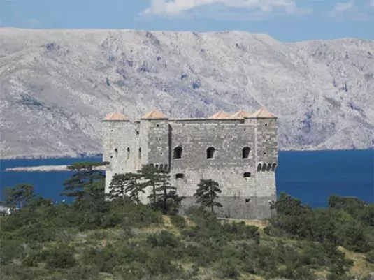 Крепость Нехай